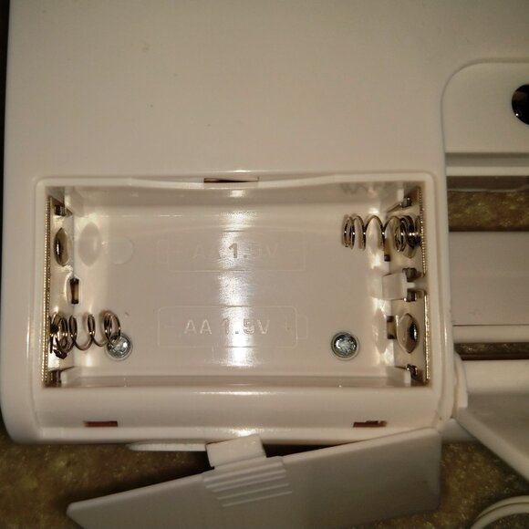 White Portable Stereo Speaker with AC Adapter & Cord OD-SP5 - Picture 6 of 14